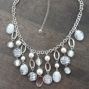 NWOT ALFANI Dangled necklace